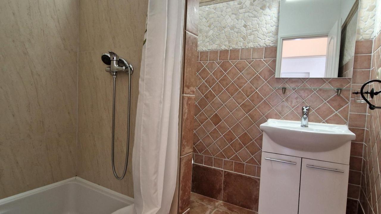 Apartment Damijan Krk Town Esterno foto